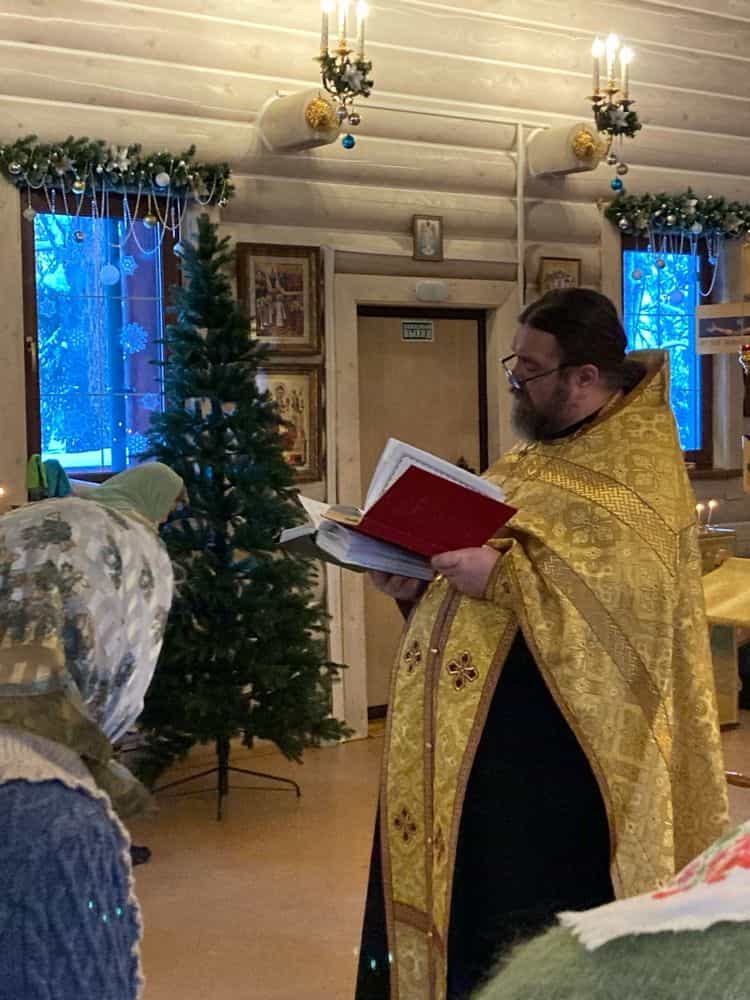 30 декабря 2021 года в храме в честь иконы Божией Матери «Скоропослушница» совершился молебен на начало нового года