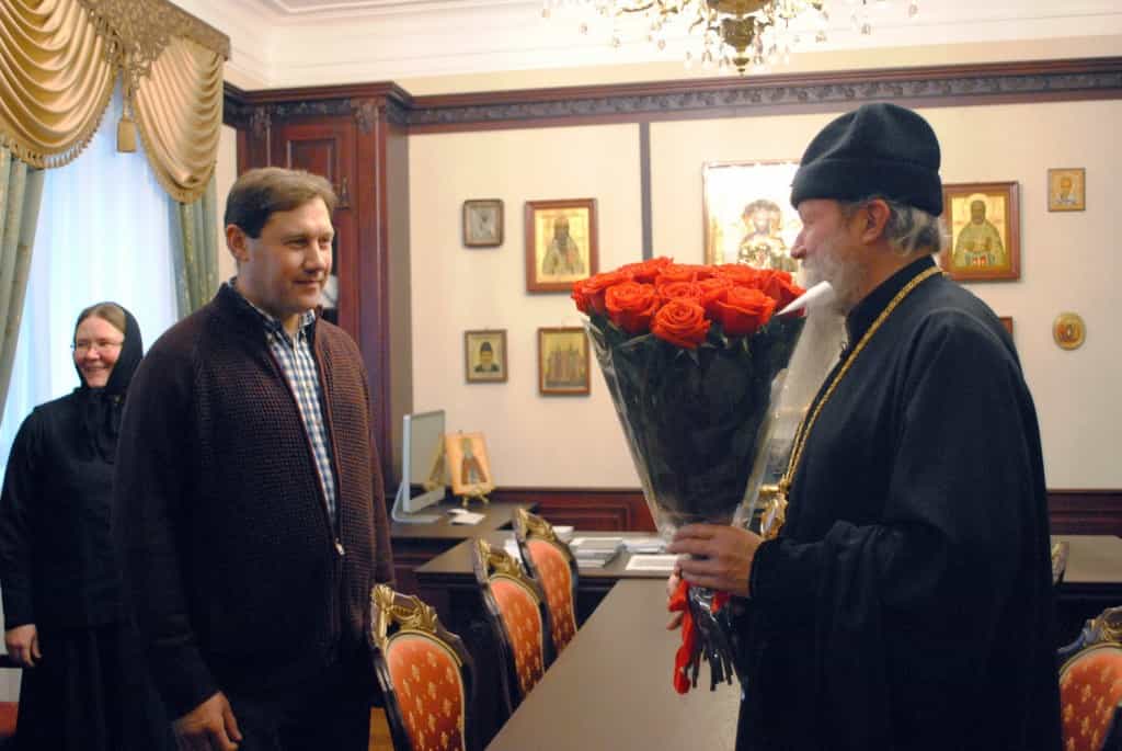 Заведующего хозяйственной частью Вятской Епархии митрополит Марк и коллектив поздравили с юбилеем