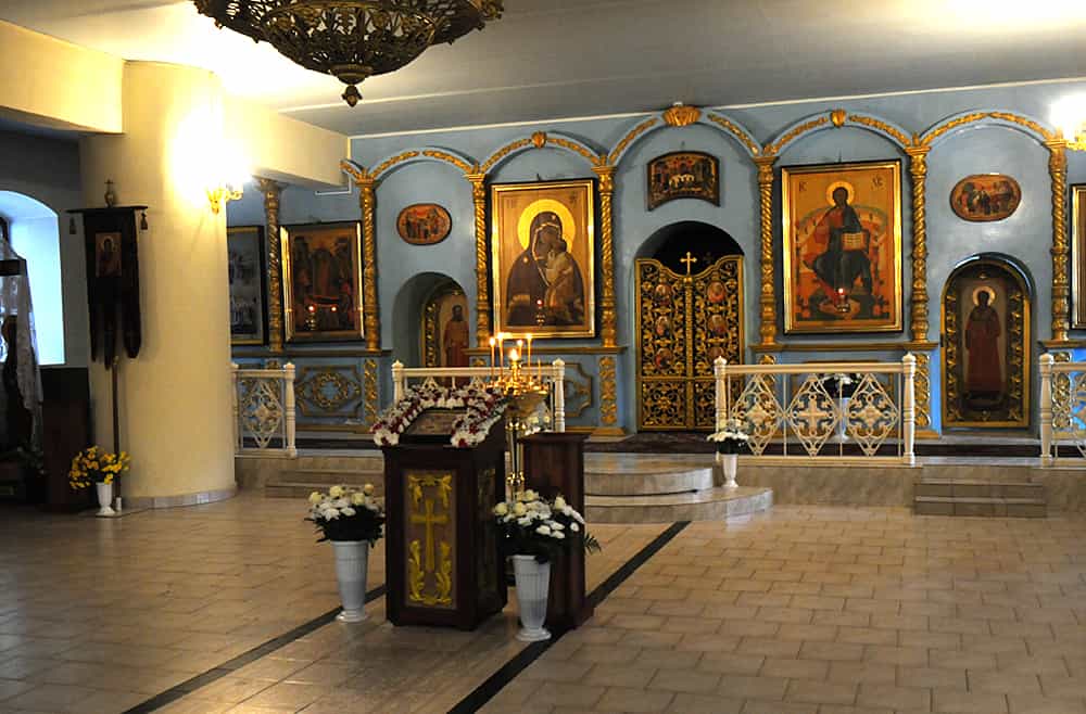 В канун праздника Рождества Богородицы митрополит Вятский и слободской Марк совершил Всенощное бдение в нижнем храме Всехсвятского собора г. Кирово-Чепецка