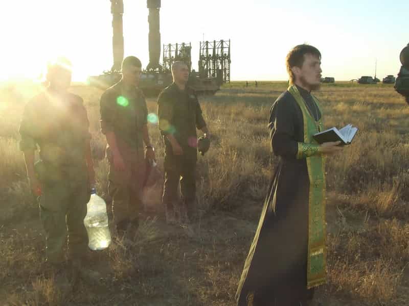 Иерей Евгений Костылев посетил военнослужащих в/ч 71316