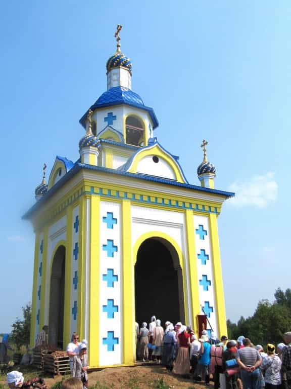 Крестный ход на Престольный праздник храма в честь Казанской иконы Божией Матери в село Горохово