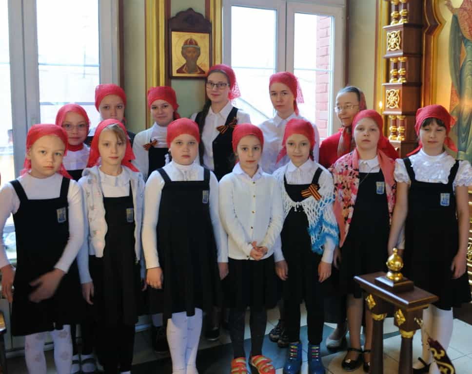 В День Победы митрополит Вятский и Слободской Марк совершил Литургию в церкви святой великомученицы Екатерины г. Кирова и принял участие в праздничном параде