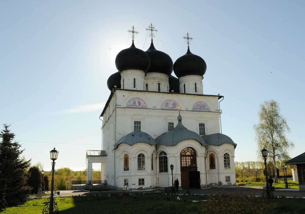 В праздник Вознесения Господня митрополит Вятский и Слободской Марк совершил Литургию в Успенском кафедральном соборе г. Кирова
