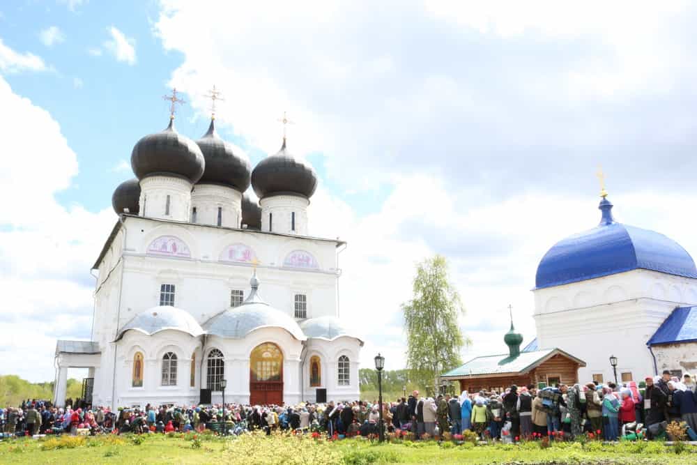 28 тысяч паломников отправились из города Кирова вслед за Великорецким образом святителя Николая Чудотворца