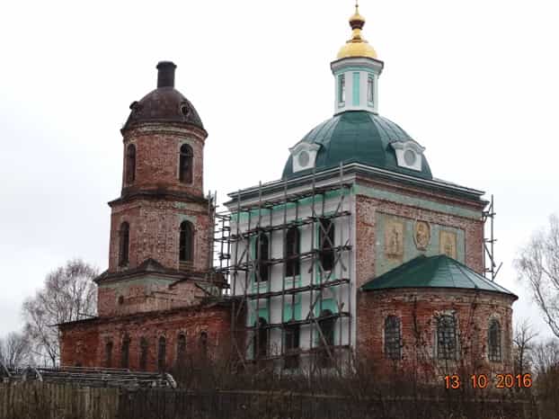 В престольный праздник храма Владимирской иконы Божией Матери села  Илгань совершено богослужение
