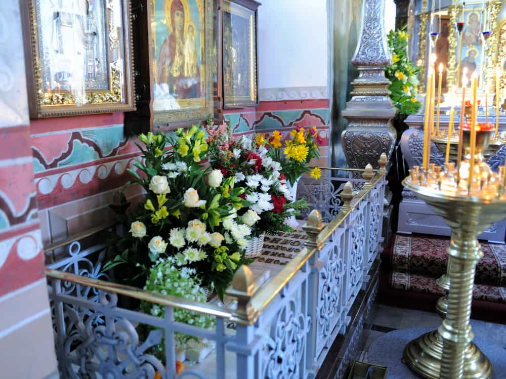 Митрополит Астанайский и Казахстанский Александр совершил заупокойные богослужения по приснопоминаемому митрополиту Хрисанфу в Успенском кафедральном соборе г. Кирова