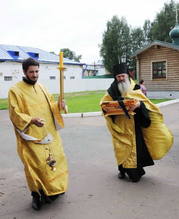 Икона и башмачок свт. Спиридона Тримифунтского вернулись в Трифонов монастырь города Кирова