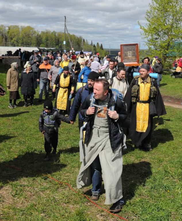 Митрополит Вятский и Слободской Марк совершил Литургию на месте разрушенной Вознесенской церкви в селе Загарье