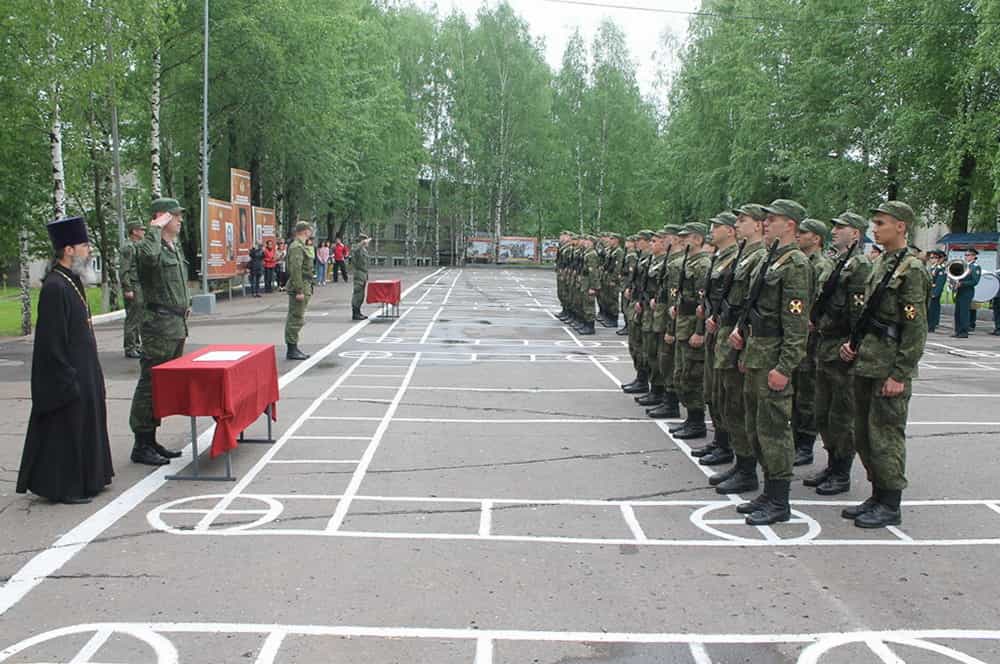 Руководитель Епархиального отдела по взаимодействию с Вооруженными силами и правоохранительными учреждениями поздравил военных с принесением присяги