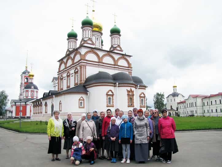 Состоялась паломническая поездка по святыням России выпускников Воскресной школы и прихожан храма святых мучениц Веры, Надежды, Любови и матери их Софии