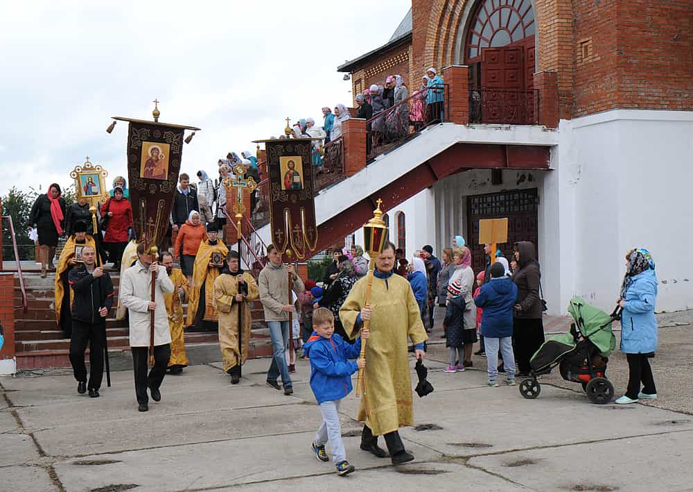 В Кирово-Чепецке прошел крестный ход на благополучие жителей