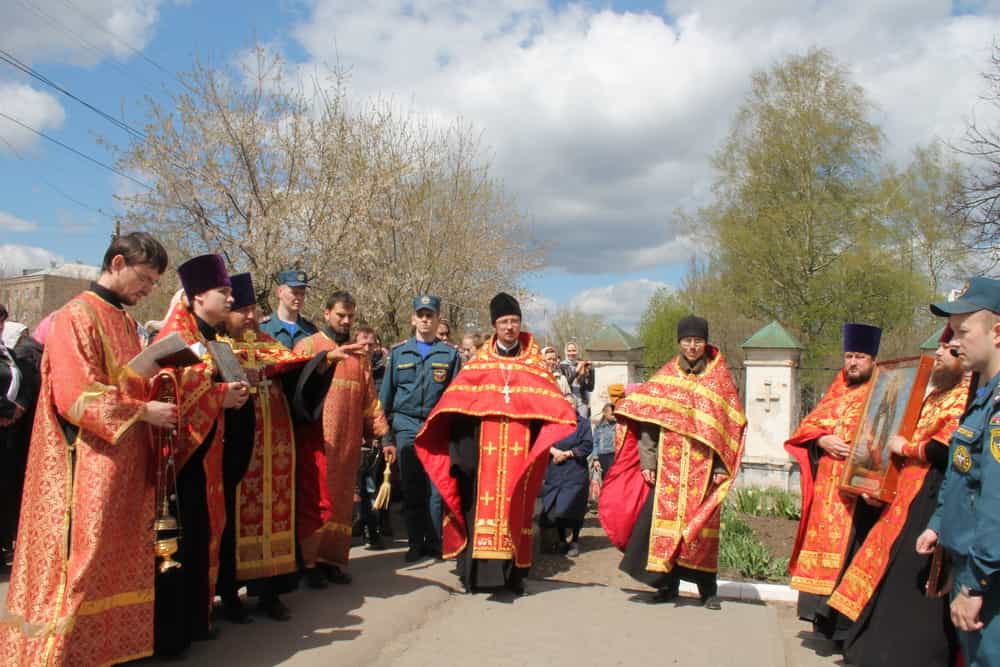 Состоялся ежегодный крестный ход по городу Слободскому