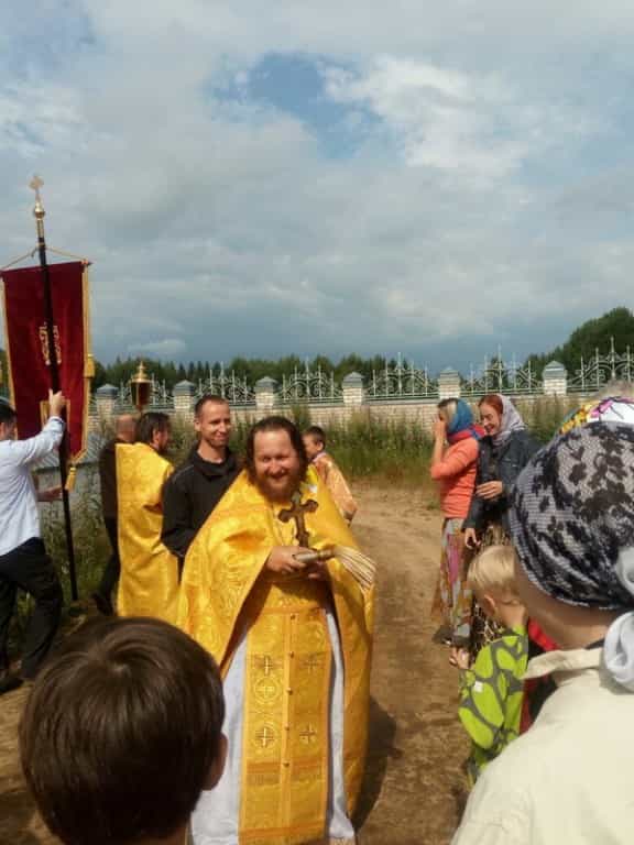 В праздник Рождества Николая Чудотворца состоялся крестный ход в Горохово