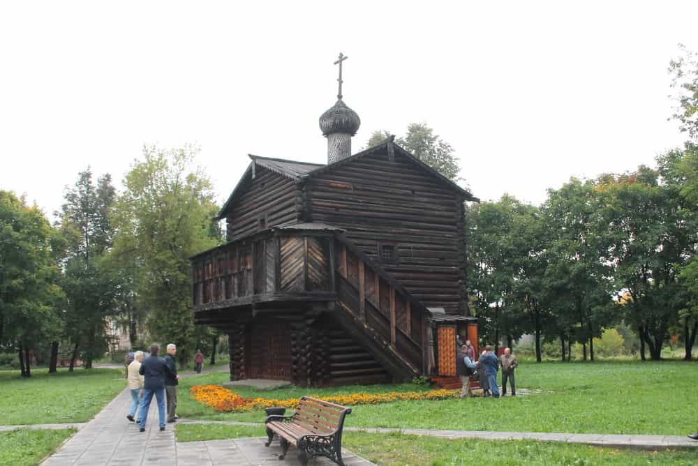 Молебен в самом древнем храме города Слободского