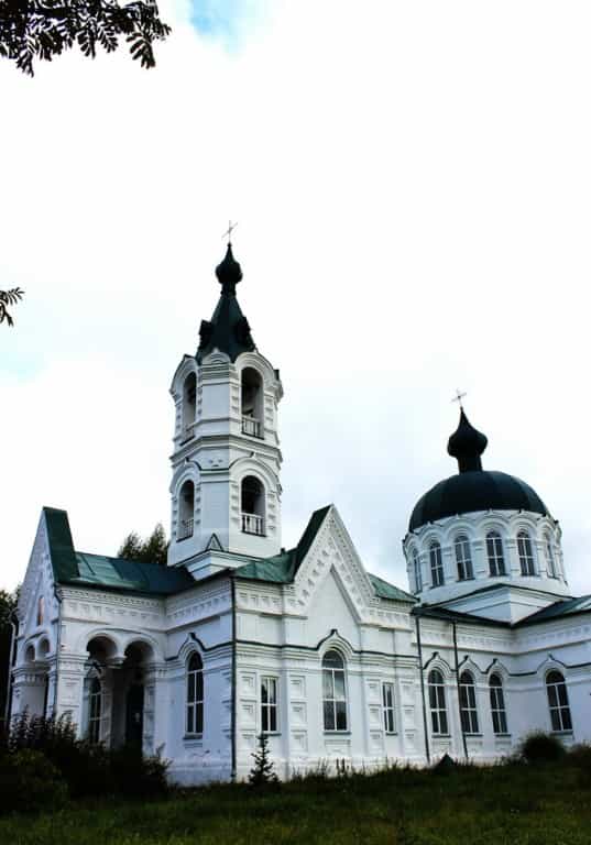 Архиерейское богослужение в Михайло-Архангельском храме села Русское