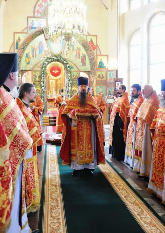 В праздник иконы Божией Матери «Живоносный Источник» митрополит Марк совершил Литургию в храме святых мучениц Веры, Надежды, Любови и матери их Софии г. Кирова
